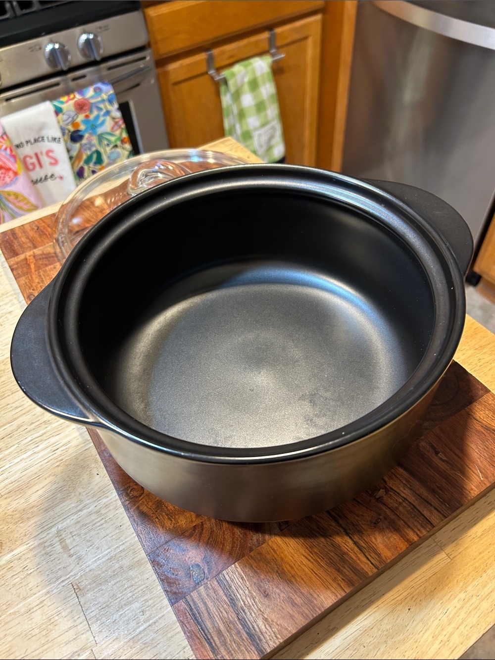 Pampered Chef Rockcrok  Dutch Oven with Glass Lid - Picture 2 of 7